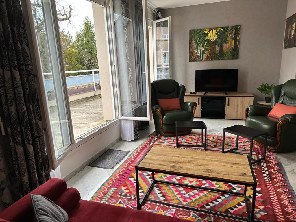 Spacious Flat Close To The Railway Station Troyes Rom bilde