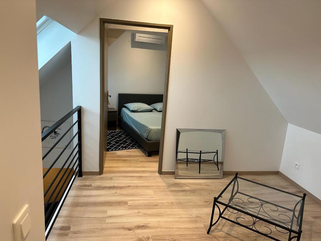 Spacious Flat Close To The Railway Station Troyes Rom bilde