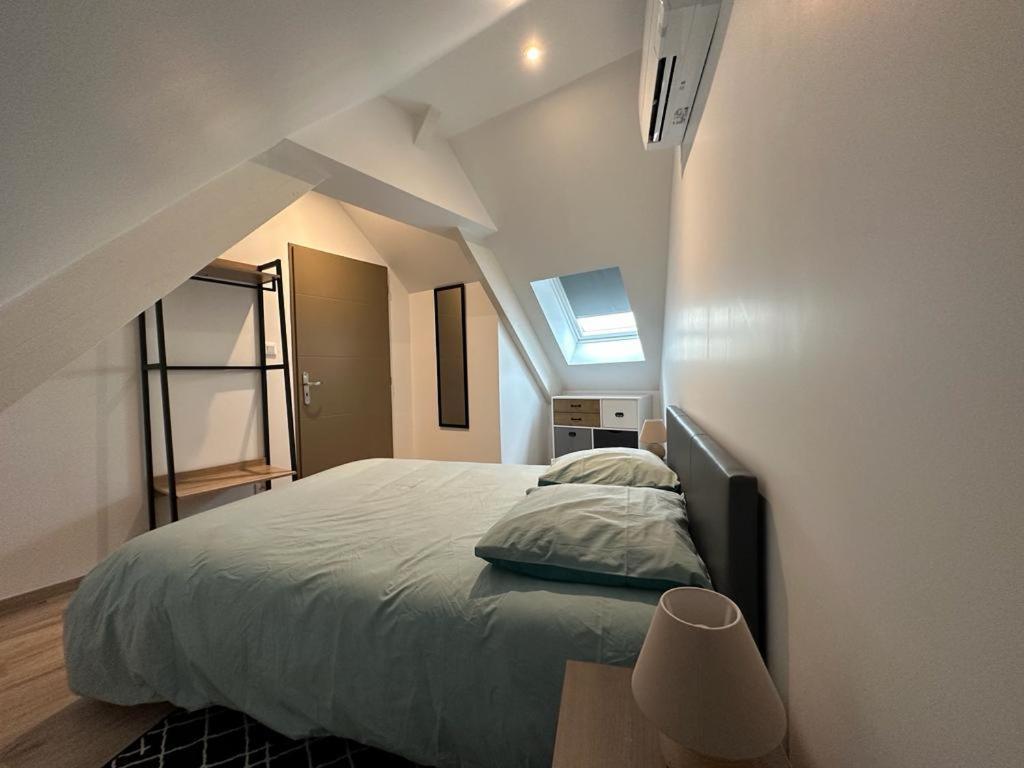 Spacious Flat Close To The Railway Station Troyes Rom bilde