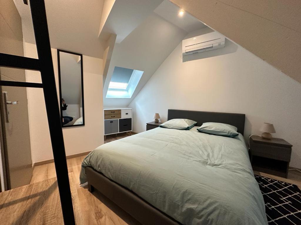 Spacious Flat Close To The Railway Station Troyes Rom bilde