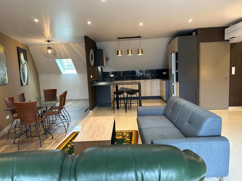Spacious Flat Close To The Railway Station Troyes Rom bilde